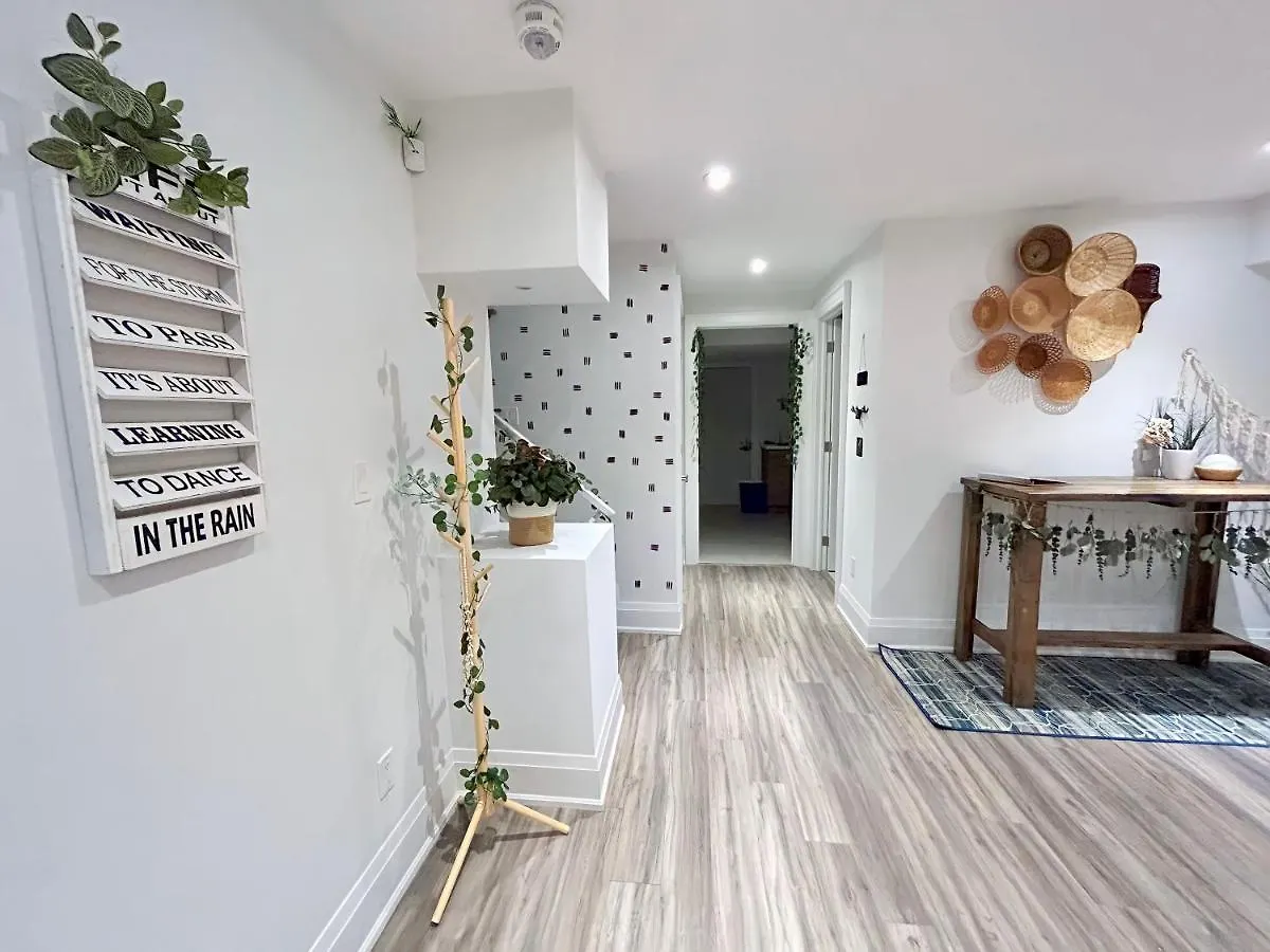 Boho-Chic Spacious Basement Apartment Toronto Canada