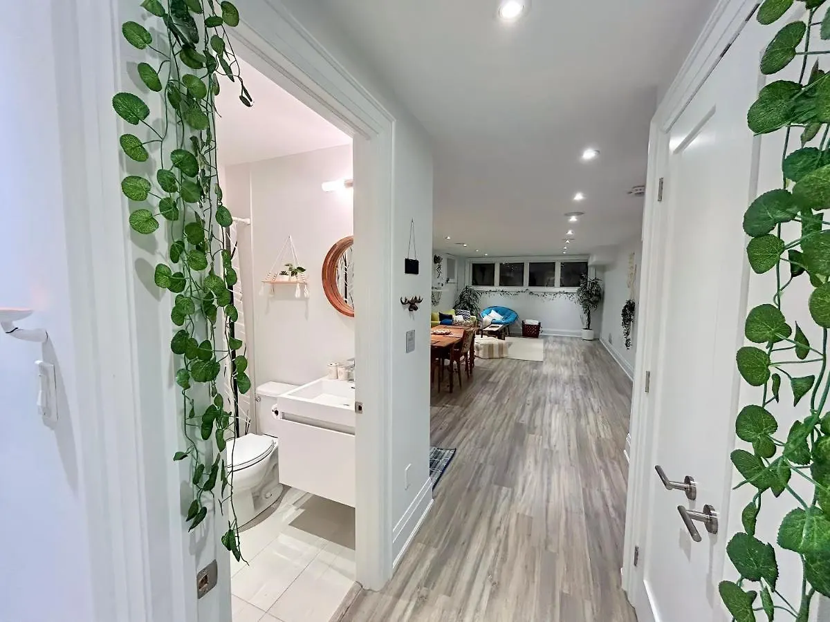 Boho-Chic Spacious Basement Apartment Toronto