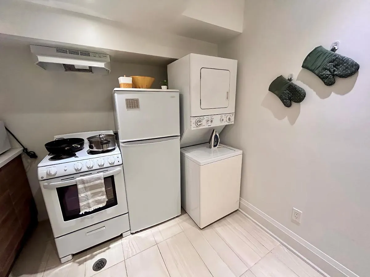 Boho-Chic Spacious Basement Apartment Toronto