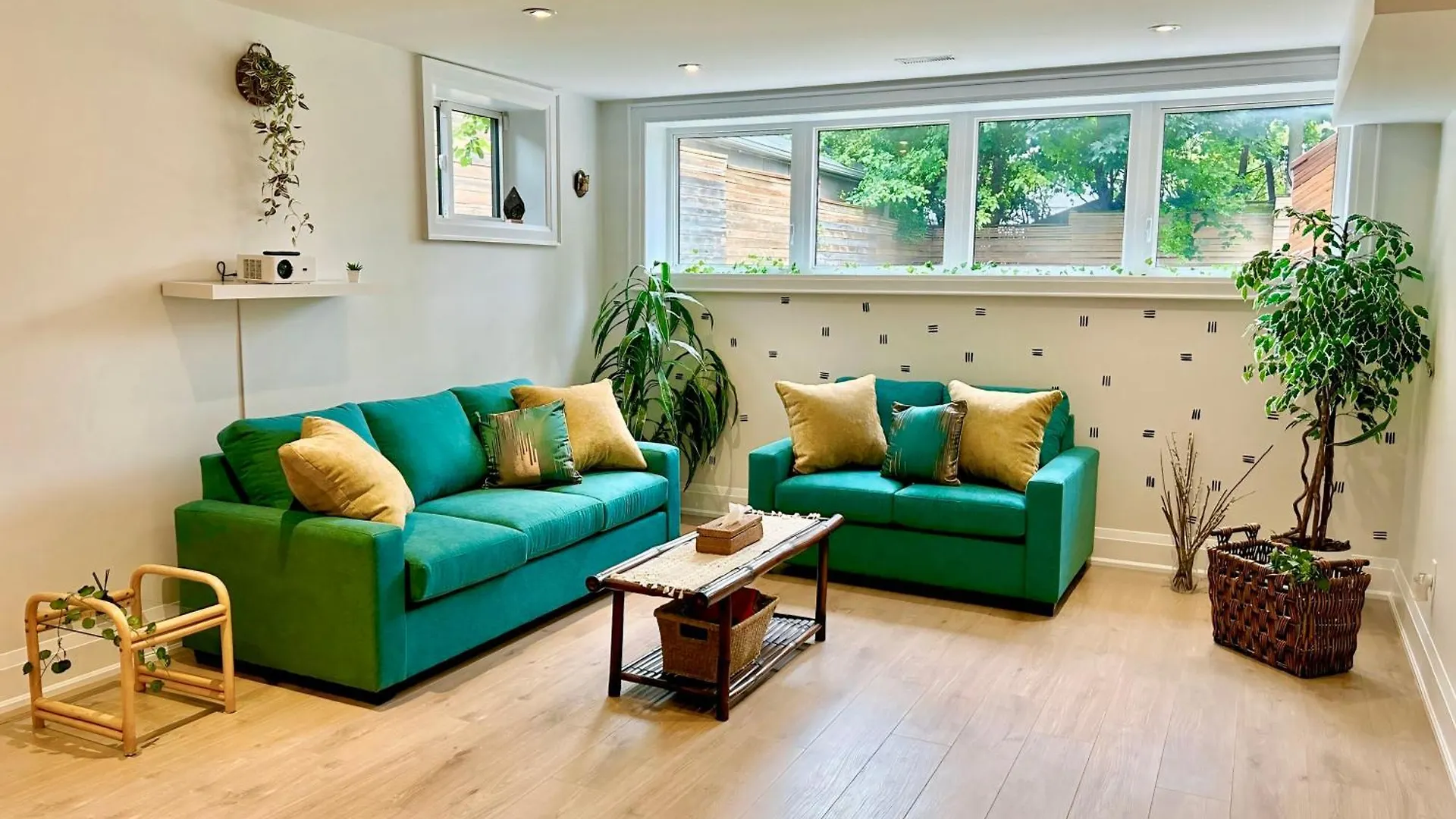Boho-Chic Spacious Basement Apartment location